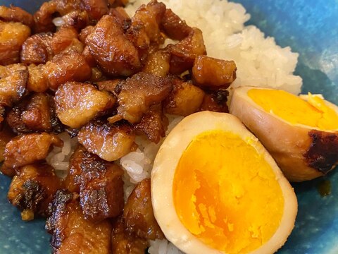 台湾家庭料理　とっても美味しいルーロー飯